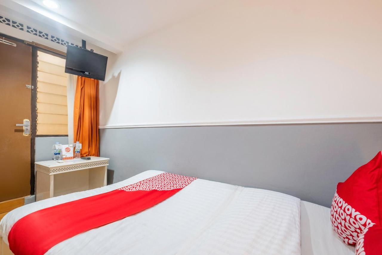Oyo 1444 Patradissa Stasiun Bandung Hotel Экстерьер фото