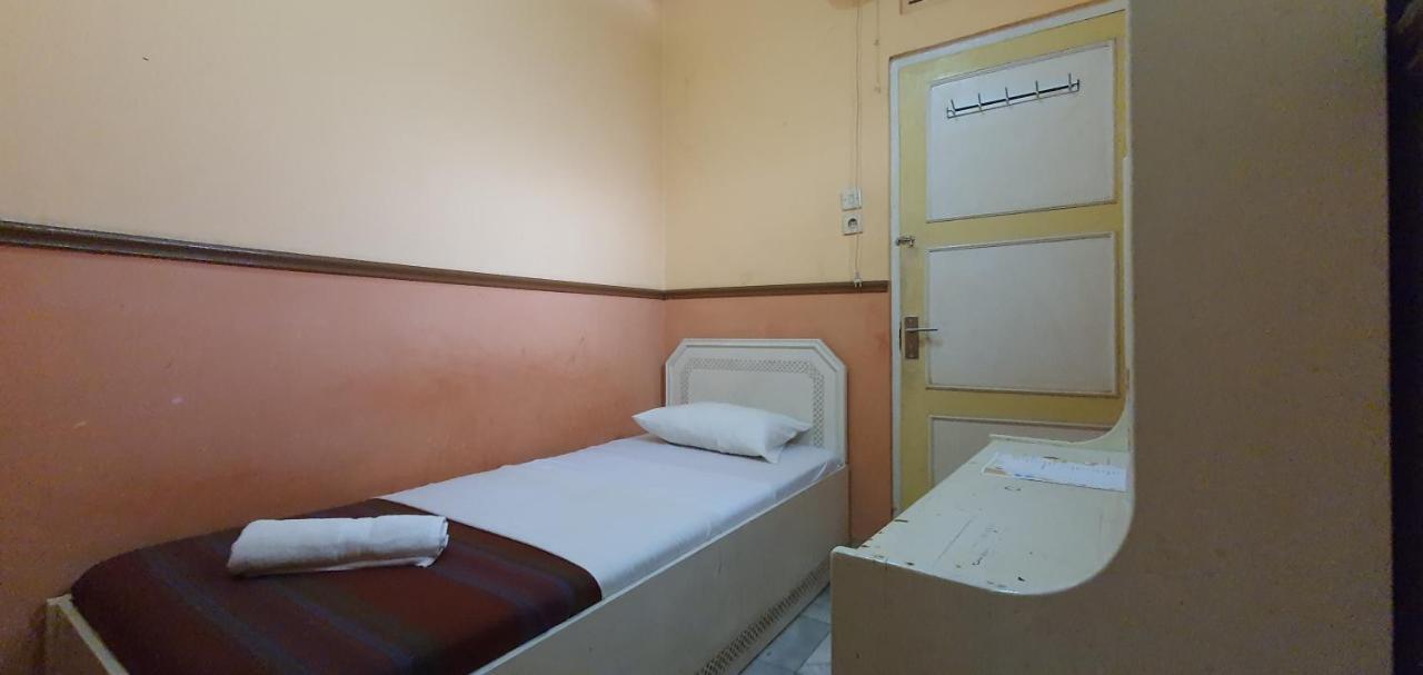 Oyo 1444 Patradissa Stasiun Bandung Hotel Экстерьер фото